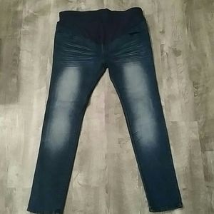 Maternity Skiny jeans size L/Xl New no tag